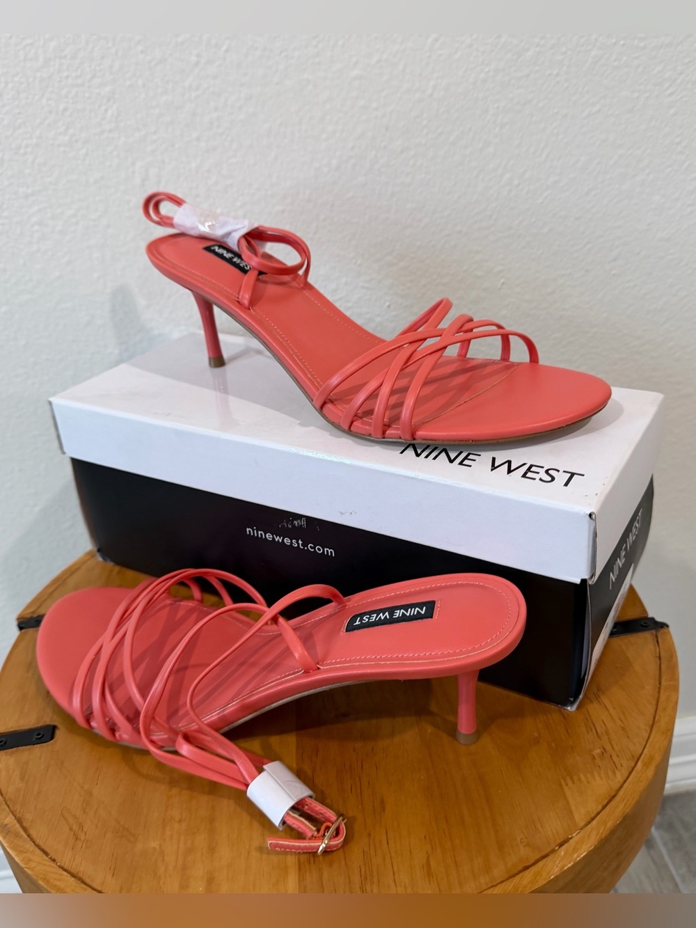 Nine Wesst Gazey strappy ankle strap sandals 10
